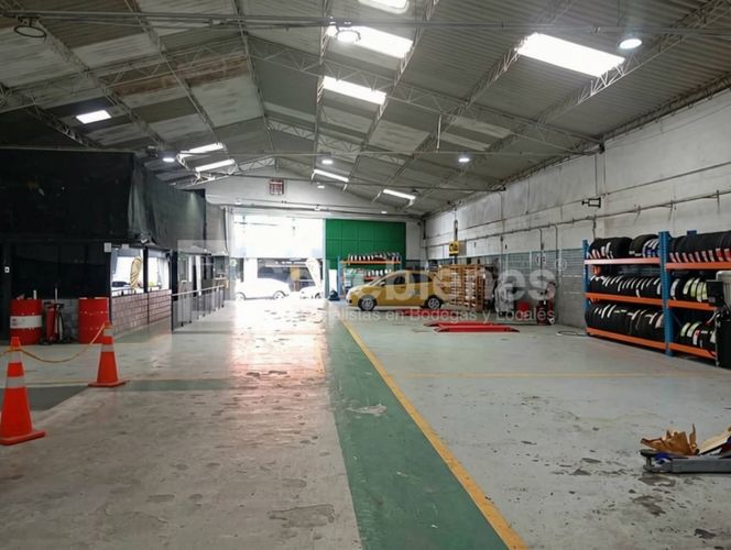 Bodega en arriendo en San Diego, Medellín, 800 m² · foto 8 de 11