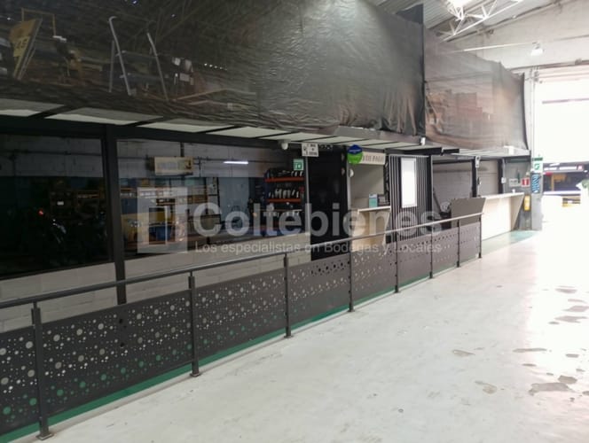 Bodega en arriendo en San Diego, Medellín, 800 m² · foto 9 de 11