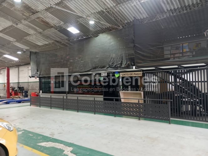 Bodega en arriendo en San Diego, Medellín, 800 m² · foto 10 de 11