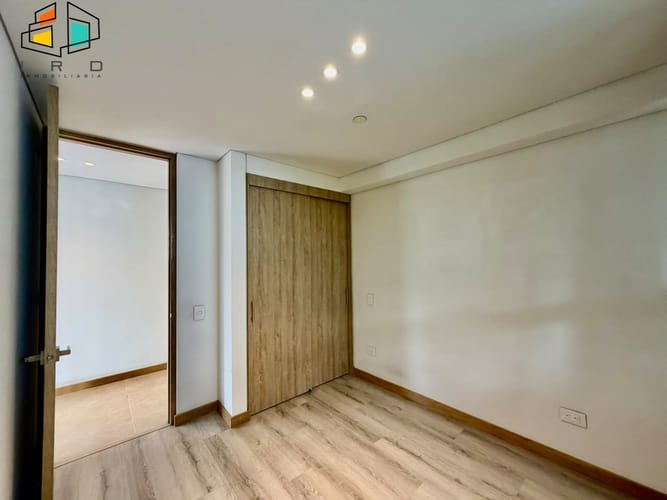 Apartamento de 2 alcobas en venta en Asomadera No.2, Medellín, 84 m² · foto 18 de 24