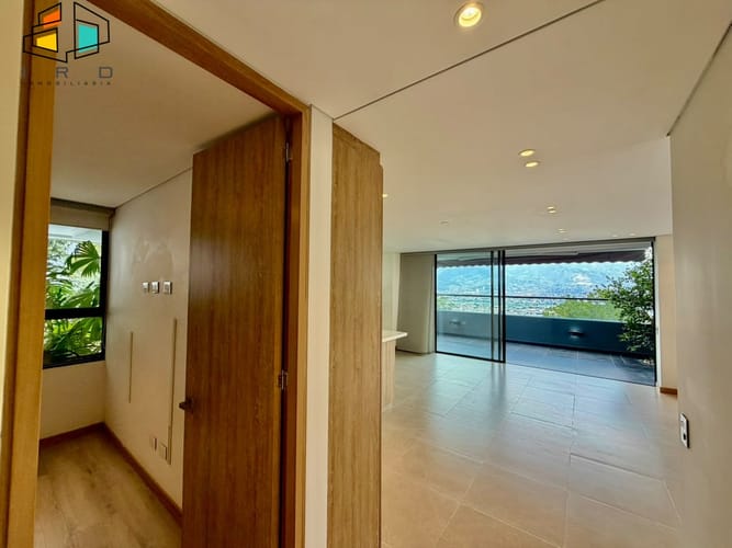 Apartamento de 2 alcobas en venta en Asomadera No.2, Medellín, 84 m² · foto 15 de 24