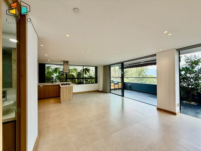 Apartamento de 2 alcobas en venta en Asomadera No.2, Medellín, 84 m² · foto 8 de 24
