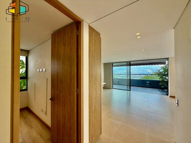 Apartamento de 2 alcobas en venta en Asomadera No.2, Medellín, 84 m² · foto 14 de 24