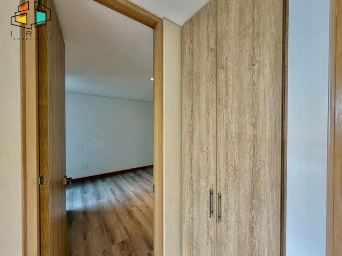Apartamento de 2 alcobas en venta en Asomadera No.2, Medellín, 84 m² · foto 21 de 24