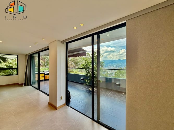 Apartamento de 2 alcobas en venta en Asomadera No.2, Medellín, 84 m² · foto 9 de 24