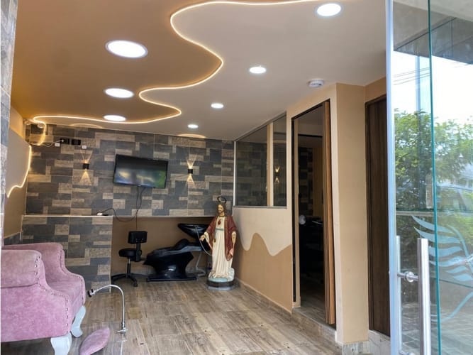 Casa de 16 alcobas en venta en Prado, Medellín, 221 m² · foto 2 de 14