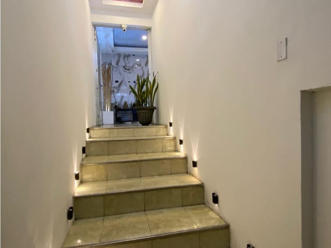 Casa de 16 alcobas en venta en Prado, Medellín, 221 m² · foto 3 de 14