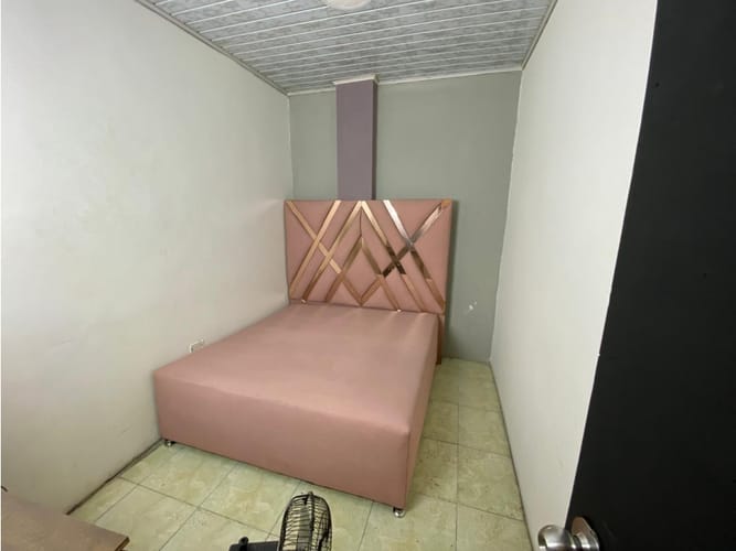 Casa de 16 alcobas en venta en Prado, Medellín, 221 m² · foto 11 de 14