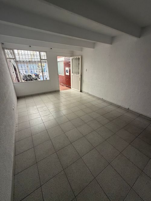 Casa de 3 alcobas en venta en Los Pinos De Marsella, Bogotá, 114 m² · foto 16 de 20