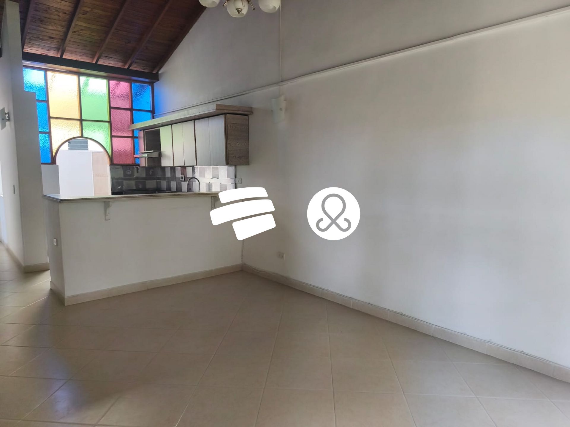 Casa en venta en Suramérica, Itagüí · foto 2 de 24