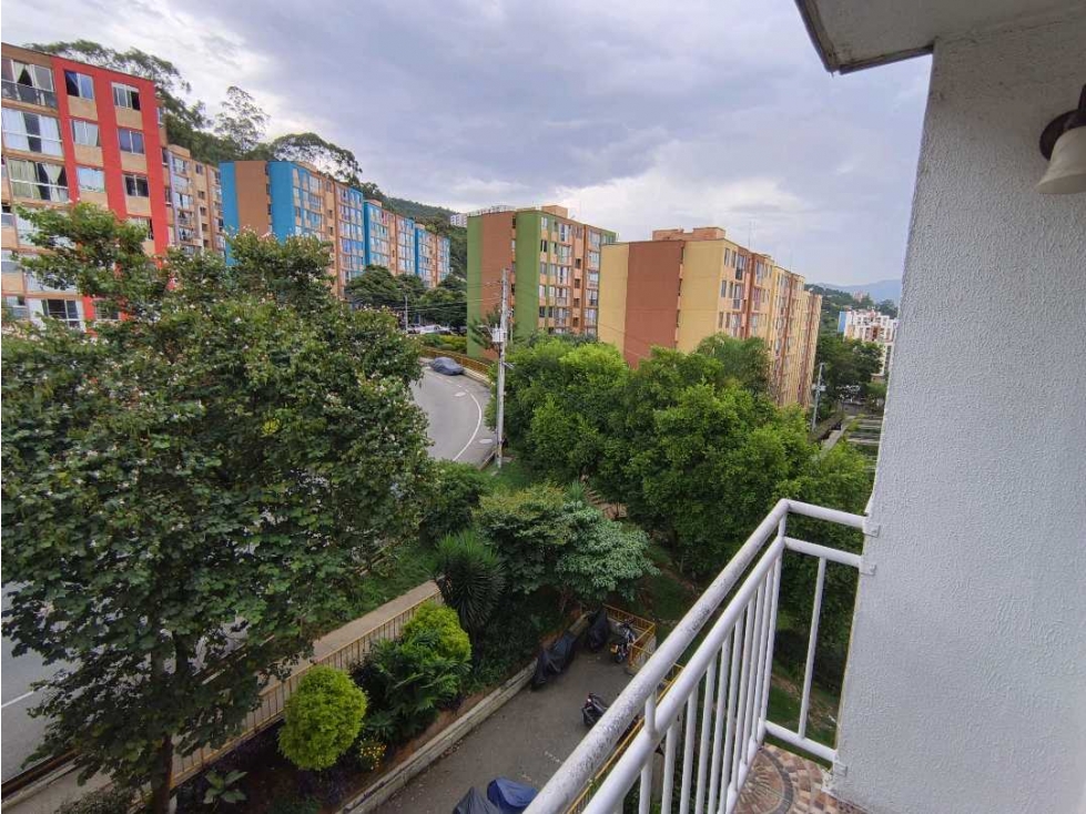 Apartamento en venta en Urbanizacion Villa Verde, Medellín · foto 2 de 11