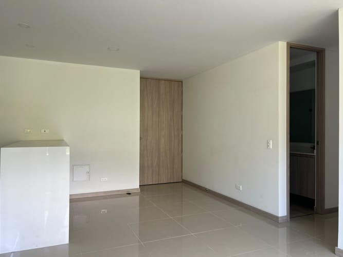 Apartamento de 3 alcobas en venta en Las Palmas, Envigado, 73 m² · foto 7 de 16