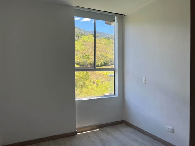 Apartamento de 3 alcobas en venta en Las Palmas, Envigado, 73 m² · foto 14 de 16