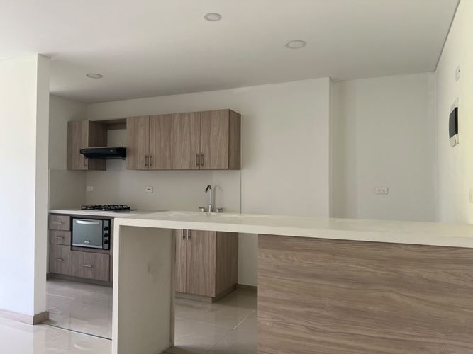 Apartamento de 3 alcobas en venta en Las Palmas, Envigado, 73 m² · foto 4 de 16