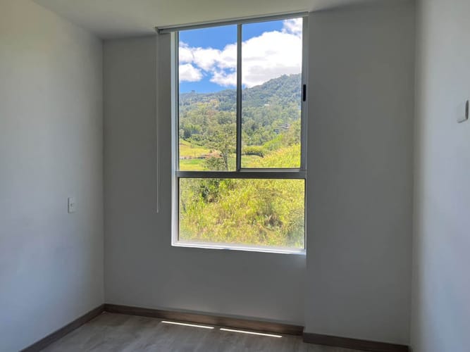 Apartamento de 3 alcobas en venta en Las Palmas, Envigado, 73 m² · foto 10 de 16