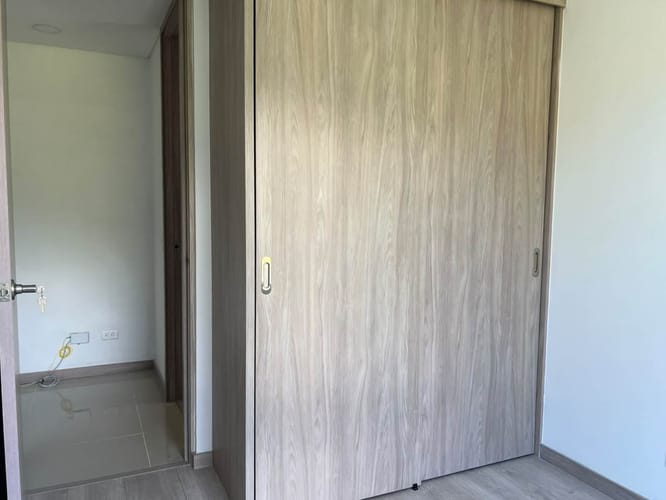 Apartamento de 3 alcobas en venta en Las Palmas, Envigado, 73 m² · foto 8 de 16