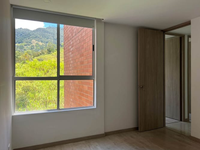 Apartamento de 3 alcobas en venta en Las Palmas, Envigado, 73 m² · foto 12 de 16