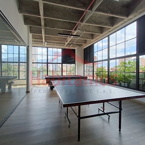 Oficina en arriendo en Los Colores, Medellín, 8 m² · foto 8 de 9