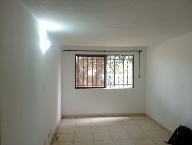 Apartamento de 2 alcobas en venta en Cañaverales, Cali, 62 m² · foto 2 de 24