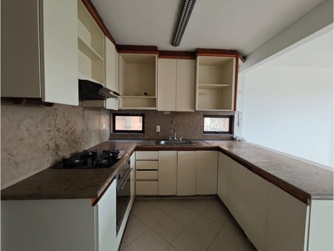Apartamento de 4 alcobas en venta en Altos De Suba, Bogotá, 151 m² · foto 3 de 15