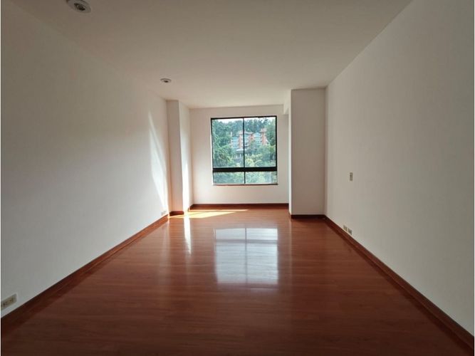 Apartamento de 4 alcobas en venta en Altos De Suba, Bogotá, 151 m² · foto 4 de 15