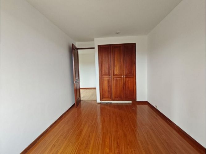 Apartamento de 4 alcobas en venta en Altos De Suba, Bogotá, 151 m² · foto 8 de 15