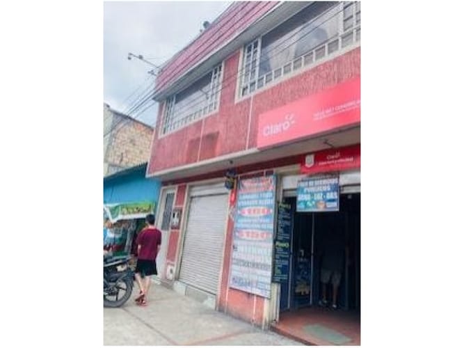 Casa de 3 alcobas en venta en Ciudad Bochica, Bogotá, 298 m² · foto 1 de 1