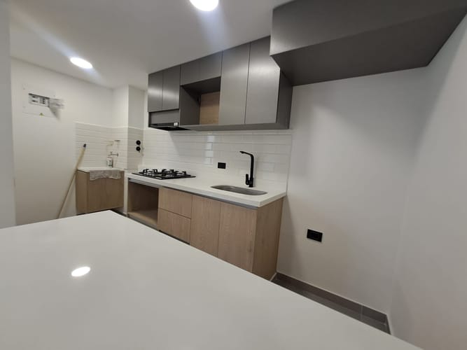 Apartamento de 2 alcobas en arriendo en Loma De San Jose, Sabaneta, 56 m² · foto 5 de 12