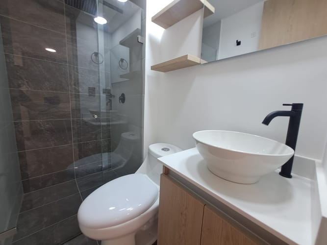 Apartamento de 2 alcobas en arriendo en Loma De San Jose, Sabaneta, 56 m² · foto 11 de 12