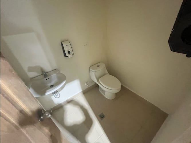 Local en arriendo en Alcala, Envigado, 420 m² · foto 9 de 13