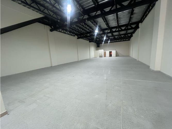 Local en arriendo en Alcala, Envigado, 420 m² · foto 12 de 13