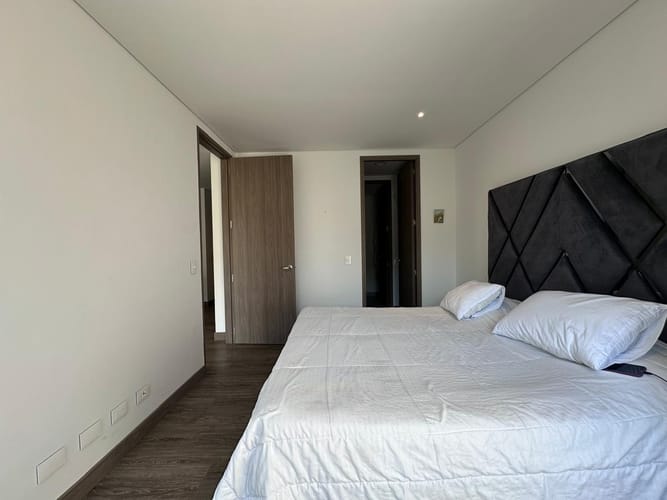 Apartamento de 2 alcobas en arriendo en El Poblado, Medellín, 95 m² · foto 15 de 19