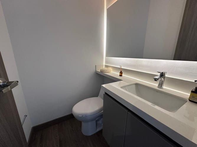 Apartamento de 2 alcobas en arriendo en El Poblado, Medellín, 95 m² · foto 18 de 19