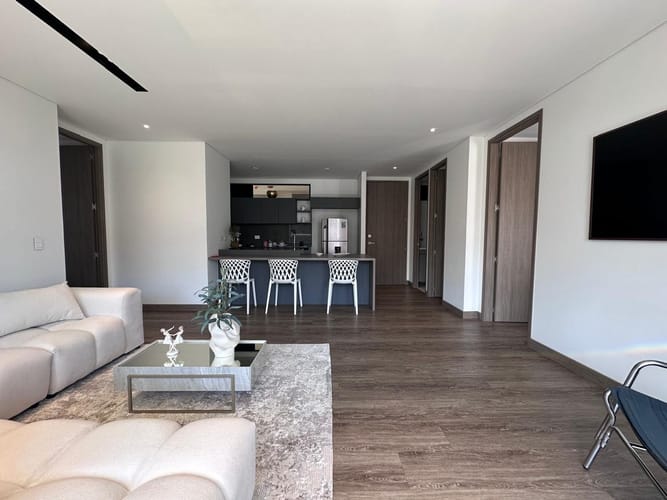 Apartamento de 2 alcobas en arriendo en El Poblado, Medellín, 95 m² · foto 6 de 19