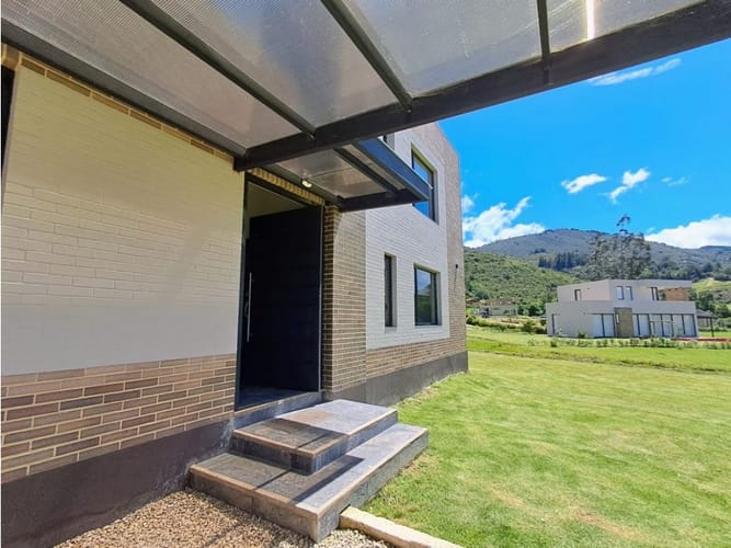 Casa de 3 alcobas en venta en Centro, Sopó, 162 m² · foto 4 de 23