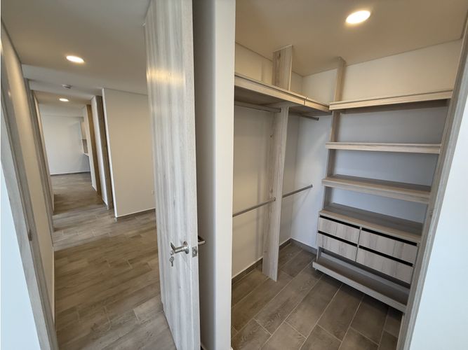 Apartamento en venta en Cr.La Castellana, Barranquilla · foto 4 de 24