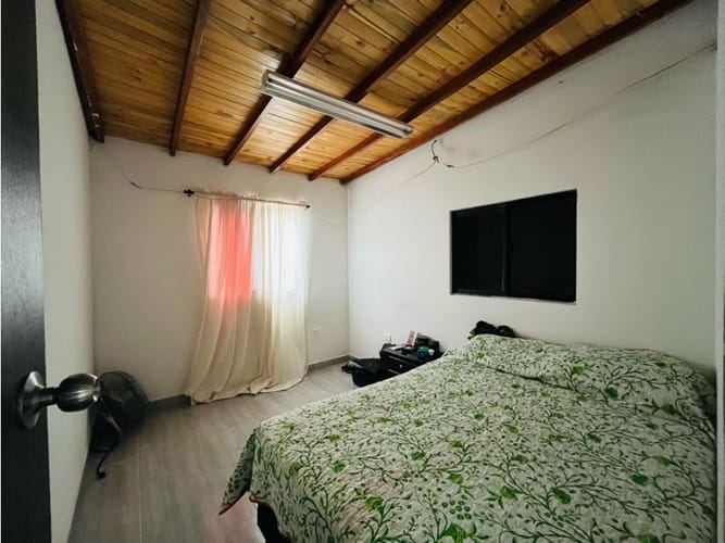 Casa de 6 alcobas en venta en Cabañas, Bello, 250 m² · foto 6 de 16