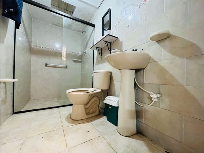 Casa de 6 alcobas en venta en Cabañas, Bello, 250 m² · foto 10 de 16