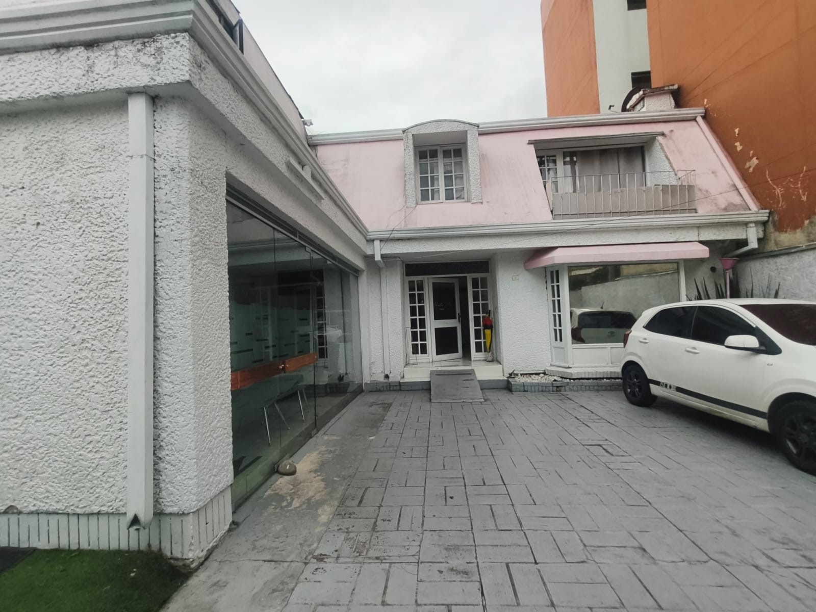 Casa en venta en Santa Barbara, Bogotá · foto 3 de 5