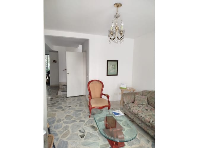 Casa de 4 alcobas en venta en La Flora, Cali, 137 m² · foto 3 de 21