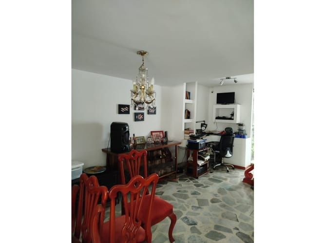 Casa de 4 alcobas en venta en La Flora, Cali, 137 m² · foto 4 de 21