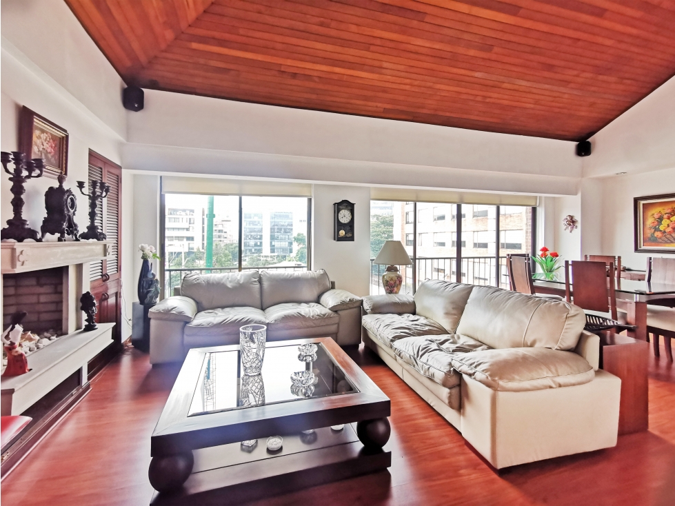 Apartamento en venta en Chicó Navarra, Bogotá · foto 2 de 17