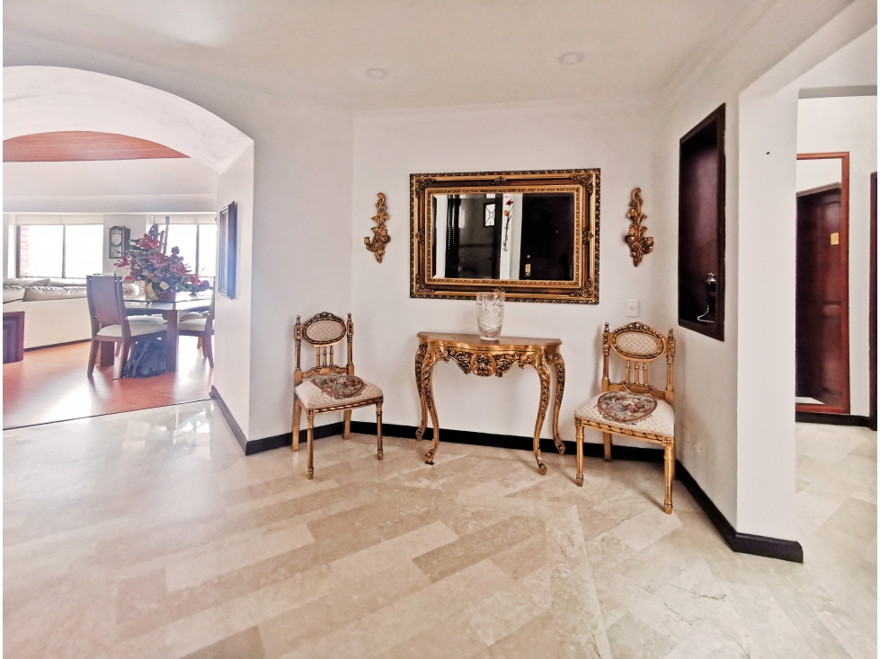 Apartamento en venta en Chicó Navarra, Bogotá · foto 3 de 17
