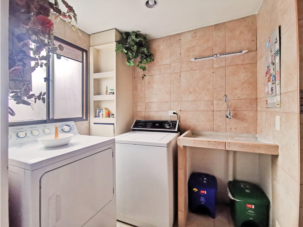 Apartamento en venta en Chicó Navarra, Bogotá · foto 8 de 17