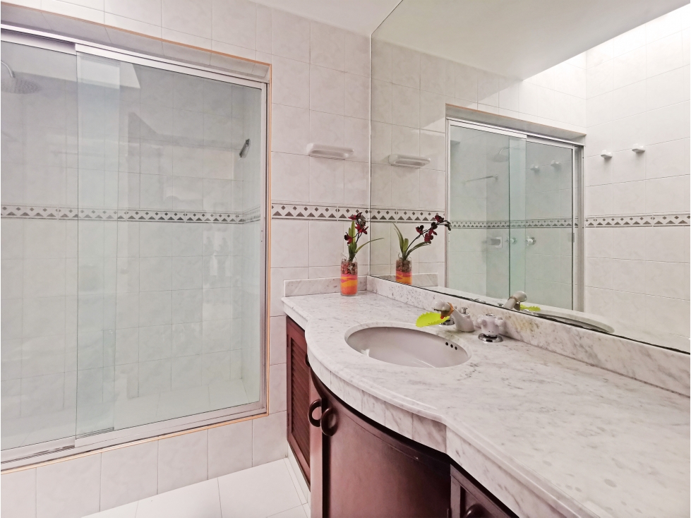 Apartamento en venta en Chicó Navarra, Bogotá · foto 15 de 17