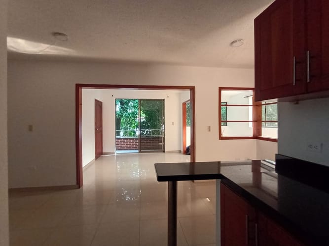 Apartamento de 3 alcobas en venta en La America, Medellín, 89 m² · foto 7 de 18