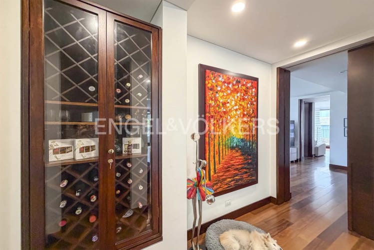 Apartamento de 3 alcobas en venta en Cerros De Niza, Bogotá, 274 m² · foto 3 de 20