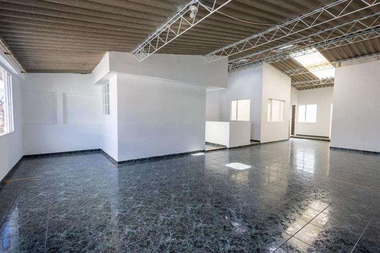 Casa de 6 alcobas en venta en Remanso Sur, Bogotá, 149 m² · foto 4 de 11