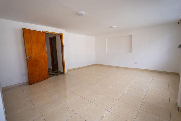Casa de 6 alcobas en venta en Remanso Sur, Bogotá, 149 m² · foto 7 de 11