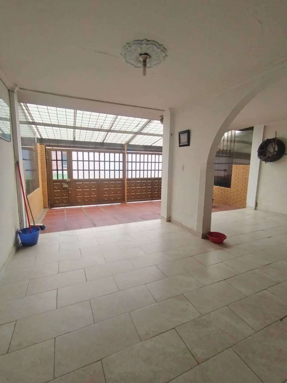 Casa en venta en Engativá, Bogotá · foto 2 de 19
